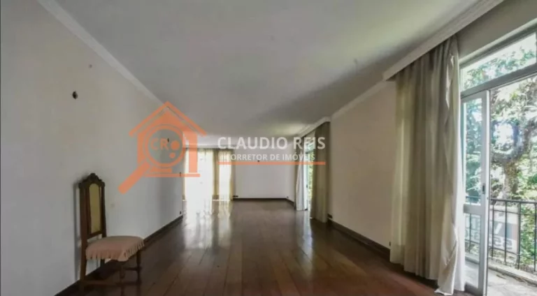 Imagem Sobrado à venda com 4 Quartos, 665m² - Jardim Marajoara