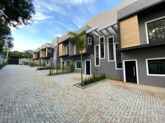 Imagem Casa a venda em Cotia, 3 dormitórios, 2 vagas e Solário SP.