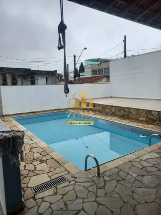 Imagem Casa com 215 m2 constr, 03 dorms, piscina, churrasqueira, sobrado edícula