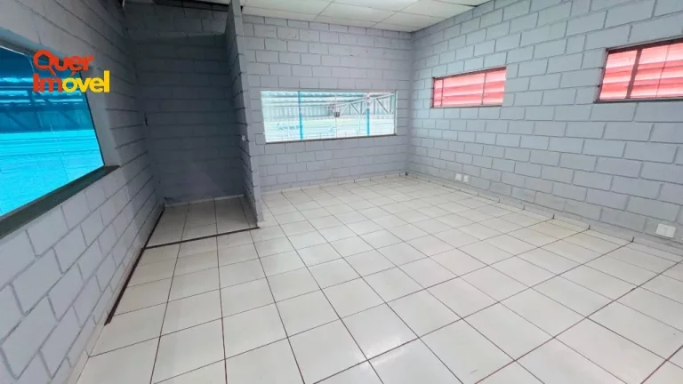 Imagem Galpão comercial para locação em Ribeirão Preto-SP, bairro Santa Iria: 2 salas, 4 banheiros, 14 vagas de garagem, 2.000 m²