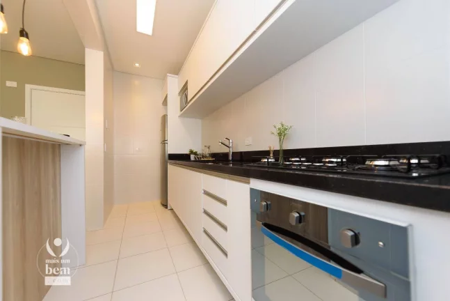 Imagem Apartamento com 3 quartos (1 suíte), sacada com churrasqueira à venda por R$ 777.000 - Mercês - Curitiba/PR