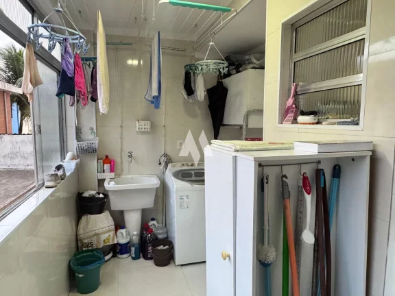Imagem Apartamento à venda com 2 dormitórios e vaga demarcada - Campo Grande / Santos