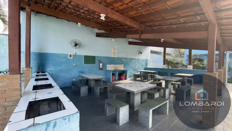 Imagem Sobrado em condomínio a venda no Pereque-Açu