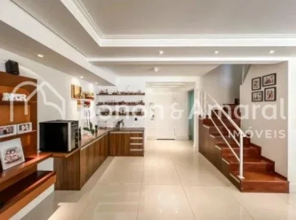 Imagem Excelente oportunidade de residência na região do Alphaville em Campinas. Esta casa conta com 4 do...