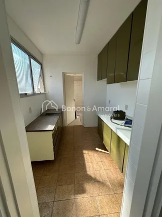 Imagem Em localização privilegiada, este apartamento oferece ambientes amplos, bem arejados e iluminados ...