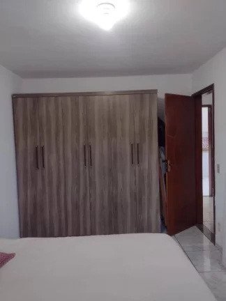Imagem Vendo esta excelente casa em Nova Friburgo.