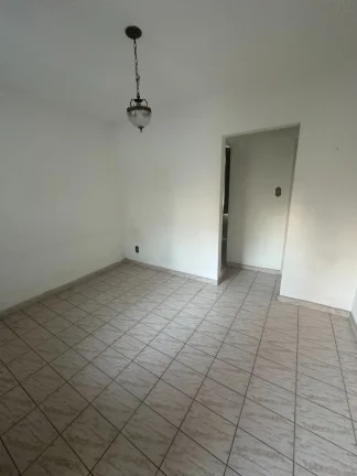 Imagem Apartamento à venda na Guilhermina, Praia Grande-SP: 1 quarto, 1 sala, 1 banheiro, 1 vaga de garagem, 36m² de área. Venha conferir!