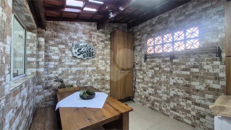 Imagem Sobrado à venda com 2 quartos, sendo 2 suítes, em Butantã, São Paulo - SP
