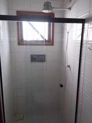 Imagem Imperdível casa em condomínio à venda em Macaé-RJ, no bairro Riviera Fluminense! 4 quartos, 2 suítes, 1 sala, 3 banheiros, 2 vagas de garagem, 120,00 m2 de área.