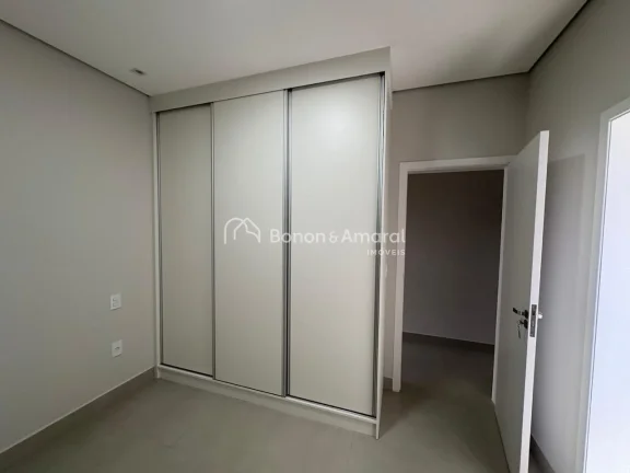 Imagem Esta casa térrea é a combinação perfeita de conforto, elegância e funcionalidade. São três su...