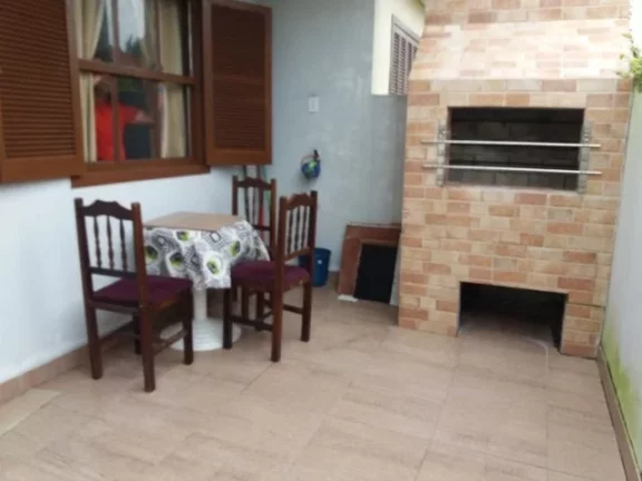 Imagem Duas Casas residenciais no Centro do Balneário Pinhal