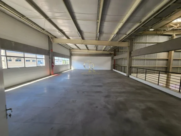Imagem Galpão Industrial em Condomínio para Locação em Jundiaí-SP, Bairro Ponte de São João: 10 Vagas de Garagem, 4.303,00 m² de Área