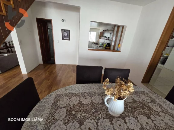 Imagem Casa com 3 dormitórios à venda, 215 m² por R$ 650.000,00 - Caonze - Nova Iguaçu/RJ