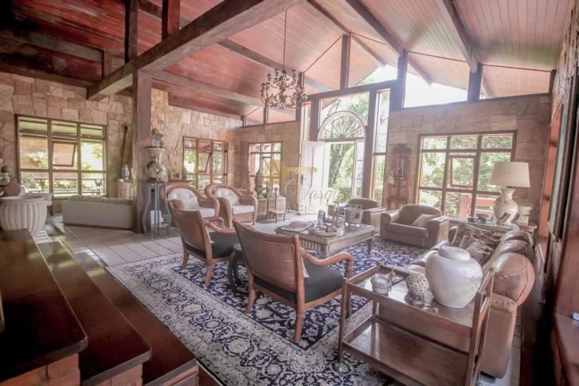 Imagem Casa em Condomínio para Venda em Teresópolis / RJ no bairro Quebra Frascos