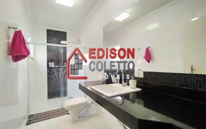 Imagem "Pronto para Morar" Casa a venda no Condomínio Águas Claras de 140 m² de construção, com 3 Dormitórios