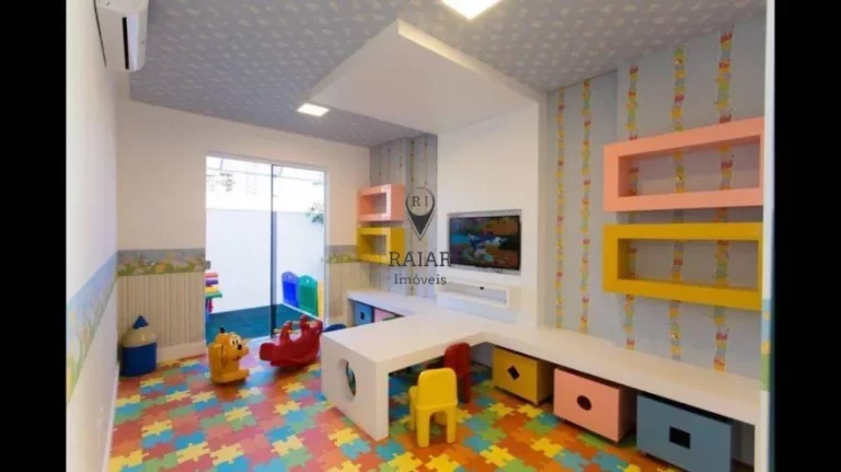 Imagem No centro da cidade mais aclamada de Santa Catarina, cresce uma nova oportunidade para a sua vida. T...