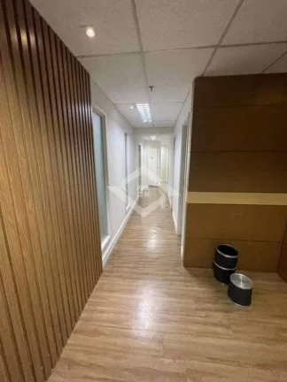 Imagem Sala Comercial de 188m² na Av. Rio Branco – Espaço com Ar Central no Centro