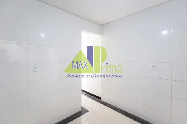 Imagem Residência Impecável à Venda em São Paulo - 3 Quartos, 1 Suíte, 2 Banheiros, 2 Vagas - Vila São Geraldo - 100 m²