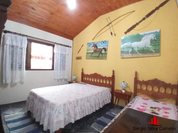 Imagem Casa a venda Com 06 Dormitórios na Região da Minalba em Campos do Jordão.