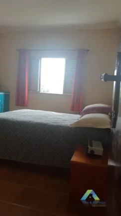 Imagem SANTO ANDRÉ Sobrado 200M², 3 dormitórios, 4 vagas com ótima localização e valor !!!