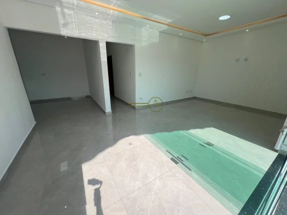 Imagem Casa Térrea á venda, apenas 600m da praia à venda, totalmente reformada
