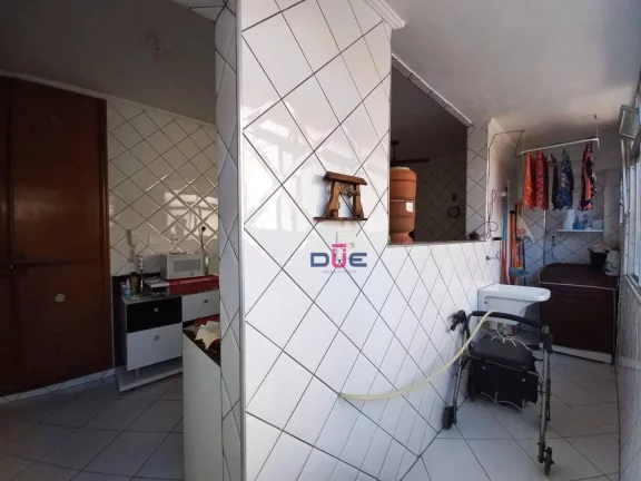 Imagem Apartamento no Gonzaga, com 103m2 de área útil, 3 quartos e doc OK