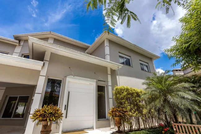 Imagem Casa Alto Padrão Linda no Resid. 12, 1100m², 4 amplas suítes
