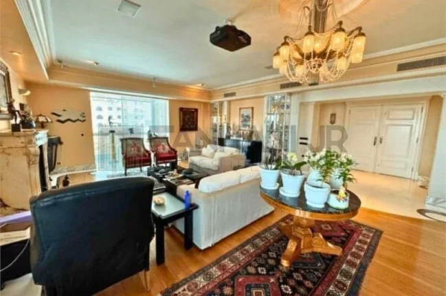 Imagem Imperdível! Apartamento de alto padrão com 4 suítes e 5 vagas no Jardim Europa, São Paulo-SP - 465m² de puro requinte.