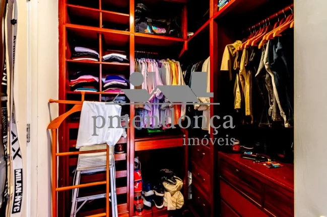 Imagem Apartamento Alto Padrão reformado em Higienópolis, com 4 suítes e 4 vagas pronto para morar!