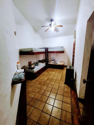 Imagem Casa pé na areia na enseada