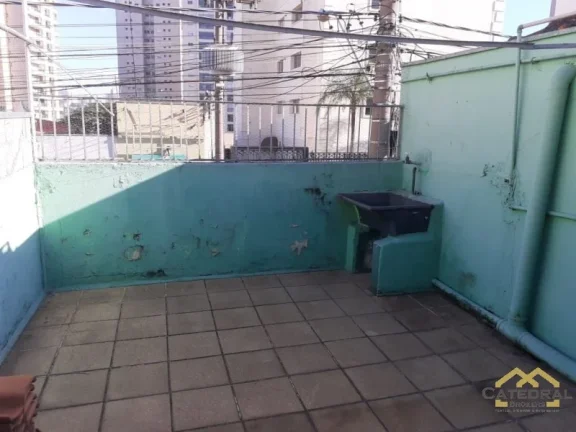 Imagem CASA COM SALÃO COMERCIAL NA VILA ARENS