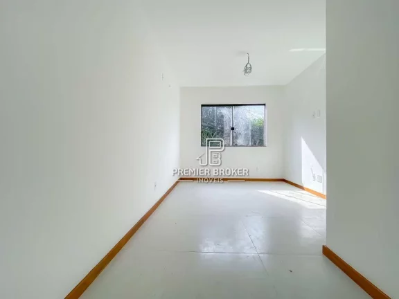 Imagem Casa com 3 dormitórios à venda, 116 m² por R$ 849.000,00 - Golfe - Teresópolis/RJ