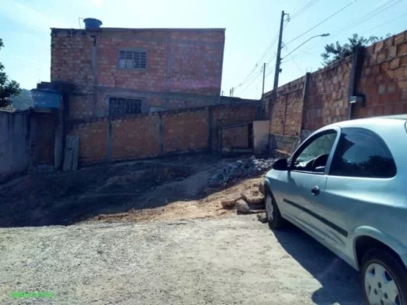 Imagem *CASA EM LOTE 360 M²
*CONSTITUÍDA POR 1 QUARTO, SALA, COZINHA, BANHEIRO, ÁREA DE SERVIÇO, VARAND...