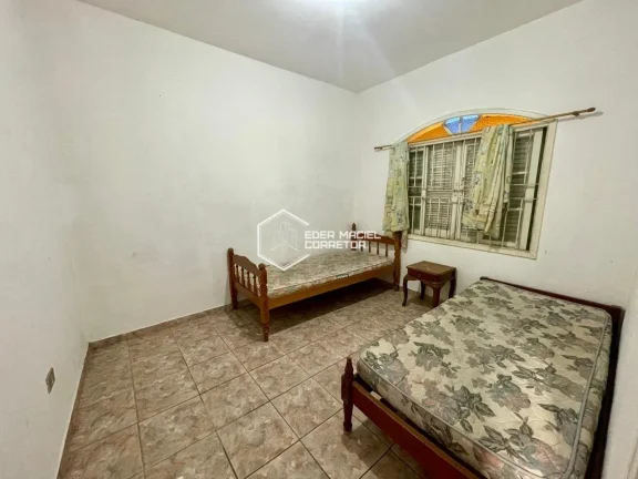 Imagem Casa Imperdível! Quase pé na areia e com uma vista deslumbrante do mar, esta é a oportunidade que...
