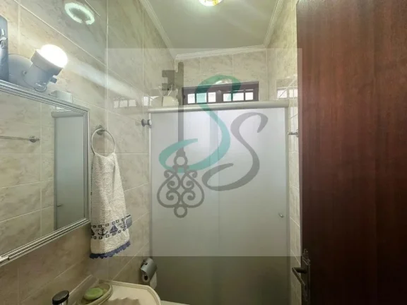Imagem Venda de casa em bolsão no Parque das Universidades, Campinas. Casa com 4 dormitórios sendo 2 suítes, sala de estar, sala de jantar, jardim de inver