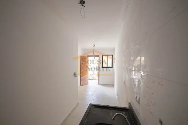 Imagem Apartamento com 35m², dispõe de 2 dormitórios, 1 banheiro, sala dois ambientes, cozinha com gabin...