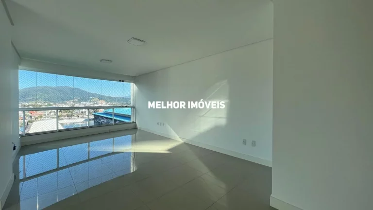 Imagem Apartamento Semi Mobiliado com 04 dormitórios, localizado na Barra Sul de Balneário Camboriú.
