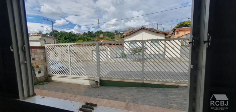 Imagem CASA COMERCIAL em ESMERALDAS - MG, CENTRO