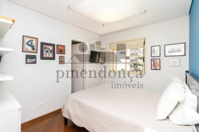 Imagem Apartamento em Perdizes com 4 quartos (3 sui­tes) e 3 vagas, 143m².