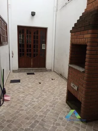 Imagem Sobrado a 5 minutos da estação do metro Santa Cruz, 140 metros, 3 dormitórios, 2 vagas localização privilegiada e ótimo valor !
