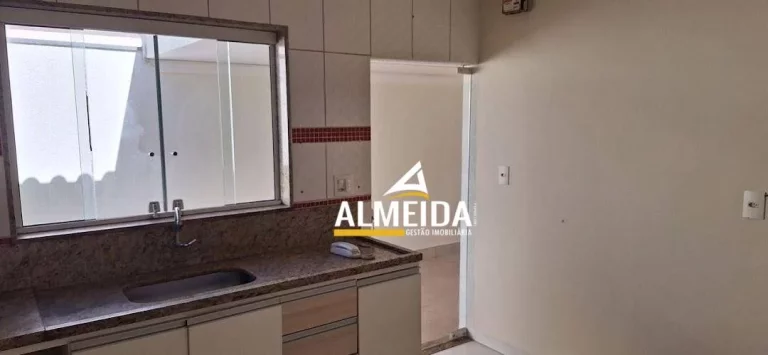 Imagem Casa com 3 dormitórios à venda por R$ 400.000,00 - Estádio - Rio Claro/SP