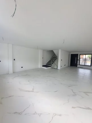 Imagem Sobrado para Venda em São José dos Pinhais, Aristocrata, 3 dormitórios, 3 suítes, 4 banheiros, 2 vagas