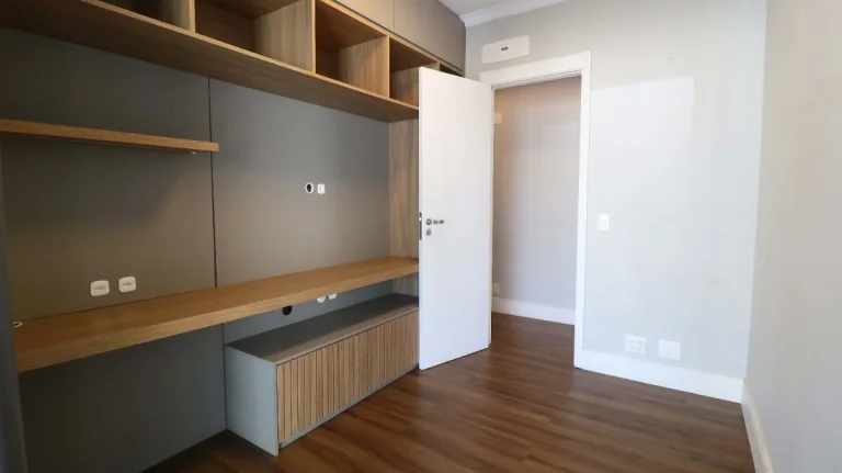 Imagem Apartamento 162M², 4Q, 2 Suítes, 5 Banheiros, 2 Vagas, Varanda Gourmet, Academia, Piscina Adulto, Infantil e Aquecida, Salão de Festas e Jogos, Quadra