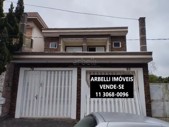 Sobrado com 170 metros quadrados, 3 dormitórios sendo os três suítes, sendo uma com varanda, ampl...