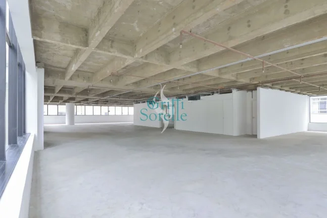 Imagem Conjunto Comercial para Alugar em Cerqueira César - São Paulo/SP.