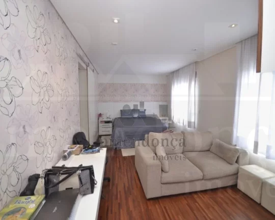 Imagem Venha se encantar com este maravilhoso apartamento em andar alto, decorado com muito bom gosto e sof...
