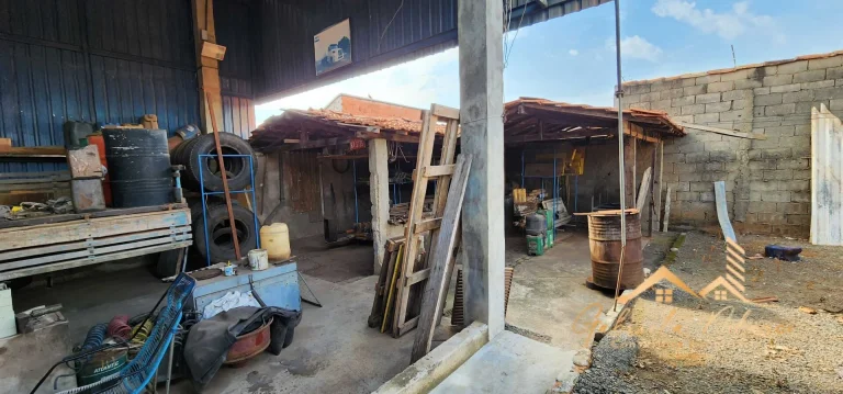 Imagem Casa com galpao no bairro Santa Luzia
