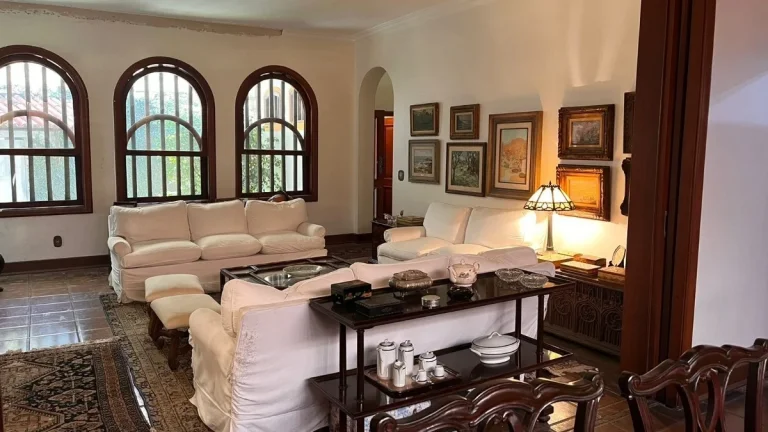 Imagem Casa Alto de Pinheiros - 400M², 4 Dorms, 2 Suítes, 6 Vagas, Alto Padrão.