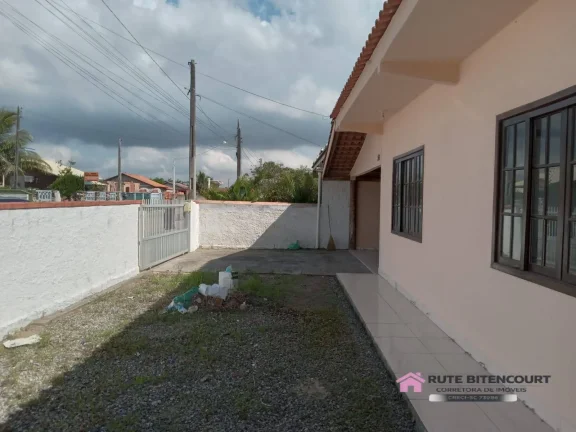 Imagem Excelente Casa em Alvenaria no Bairro Salinas- Balneário Barra do Sul-SC
