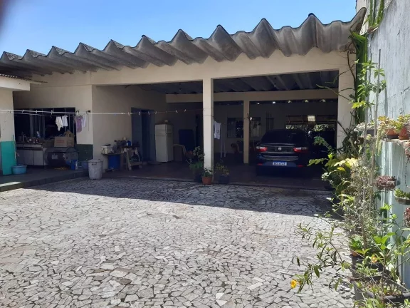 Imagem Terreno com Amplo Sobrado Não Averbado no Guaira